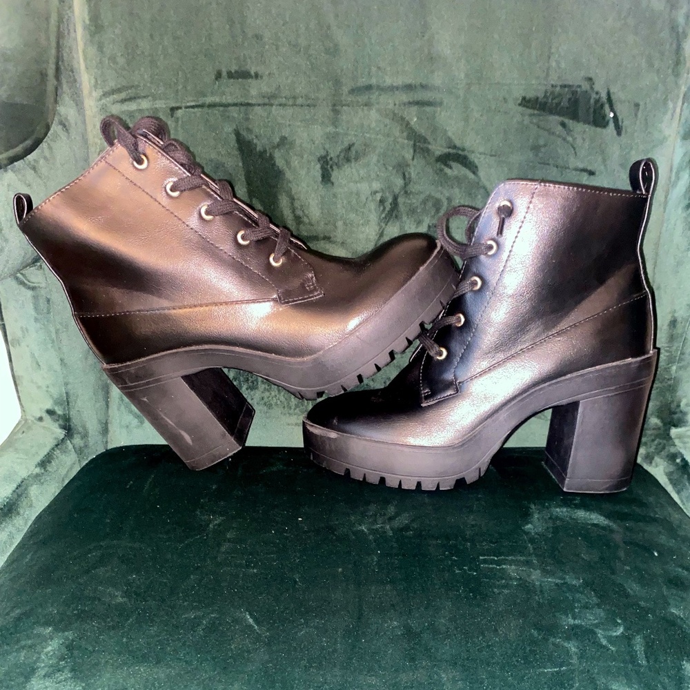 Forever 21 Black Chunky Heels